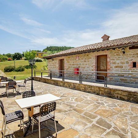 Agriturismo Tenuta Di Biscina Luaran gambar