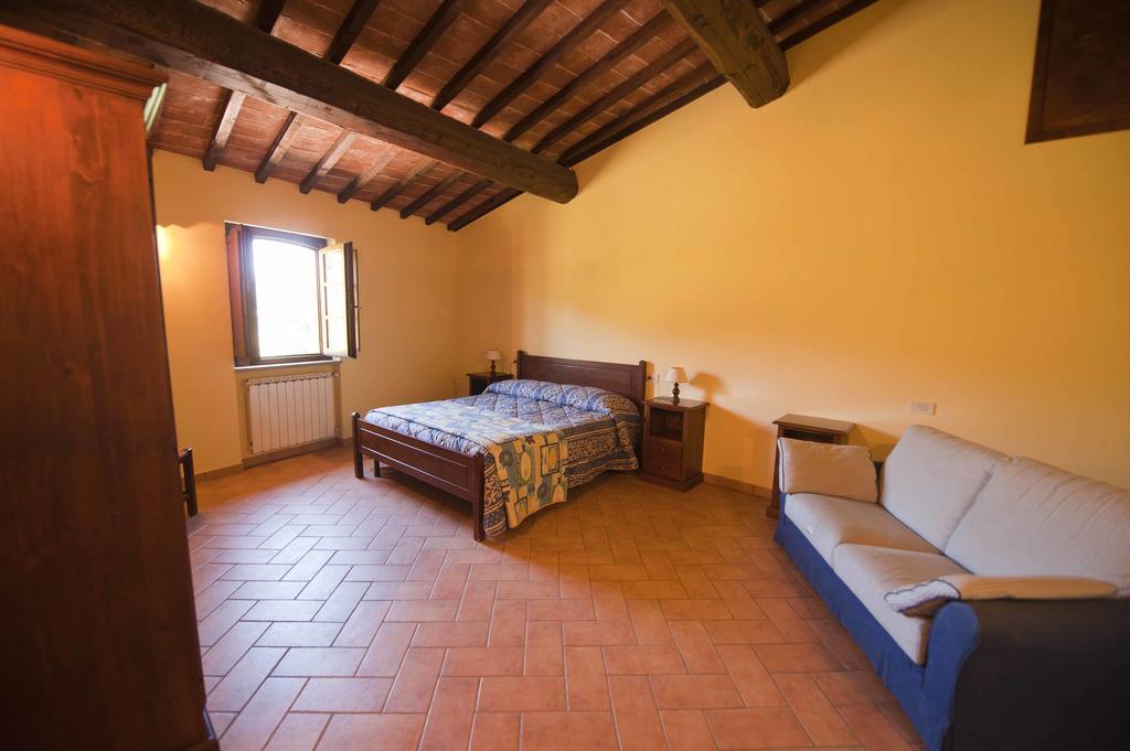 Agriturismo Tenuta Di Biscina Luaran gambar