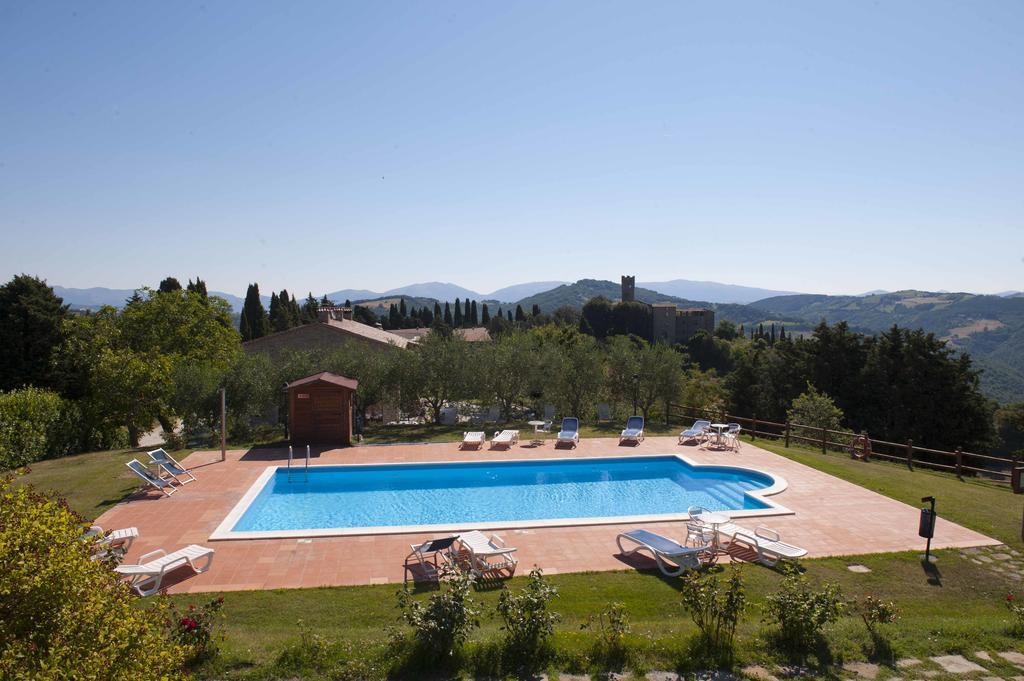Agriturismo Tenuta Di Biscina Luaran gambar