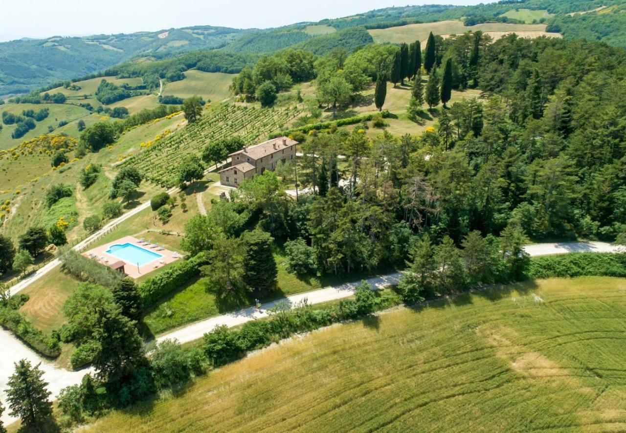 Agriturismo Tenuta Di Biscina Luaran gambar