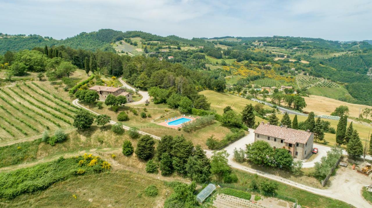 Agriturismo Tenuta Di Biscina Luaran gambar