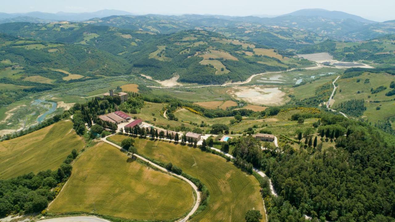Agriturismo Tenuta Di Biscina Luaran gambar